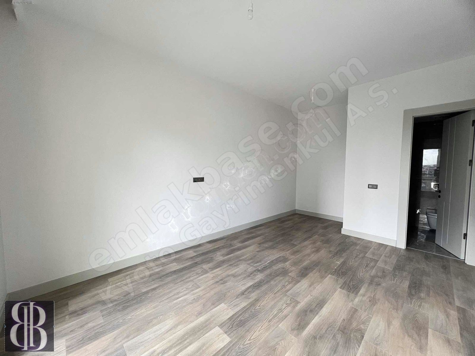 EBRULİ KAYAŞEHİR'DE PEŞİNAT'LA 4+1 SATILIK DAİRE