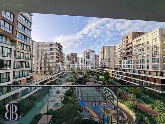 EVVEL İSTANBULDA 3 CEPHELİ TADİLATLI SATILIK 4+1 DAİRE